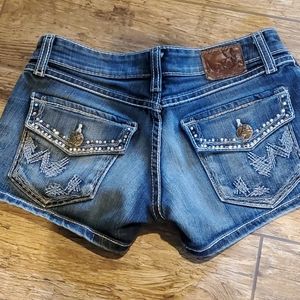 BKE Stella 24 Embellished Shorts